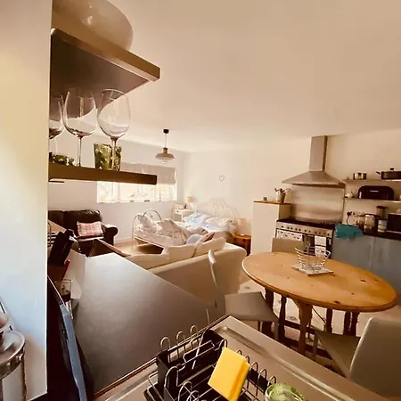 Dom wakacyjny Church Hall & Secret Garden Hideaway At Summer Hills Whitby