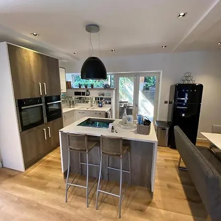 Church Hall & Secret Garden Hideaway At Summer Hills Dom wakacyjny *