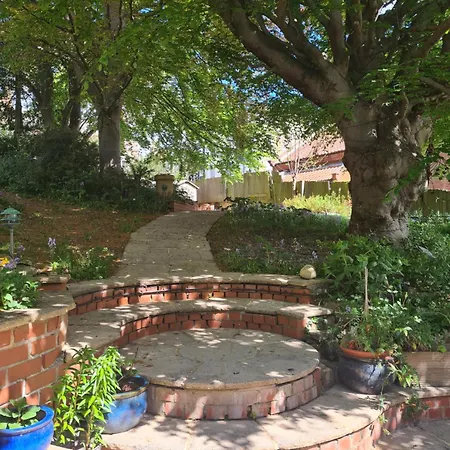 Church Hall & Secret Garden Hideaway At Summer Hills * Whitby