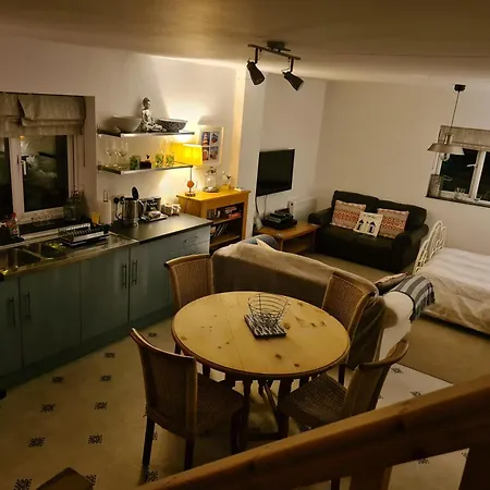 Church Hall & Secret Garden Hideaway At Summer Hills